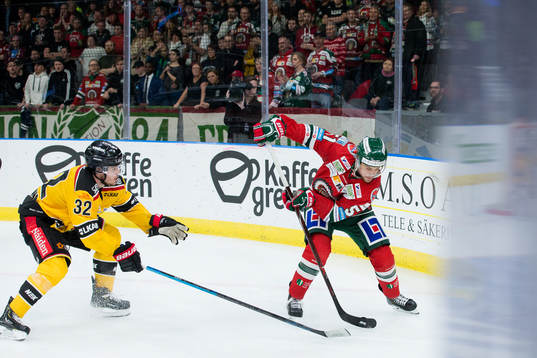 Luleås Oscar Engsund mot Frölundas Mats Rosseli Olsen