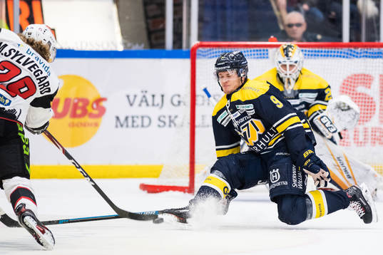 s Didrik Strömberg täcker skott