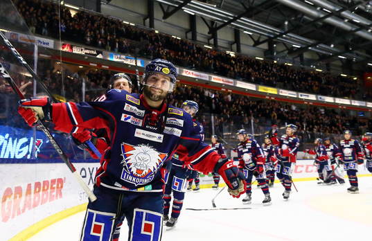 Linköpings Joe Whitney jublar