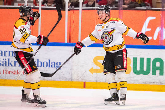 Luleås Niklas Olausson jublar