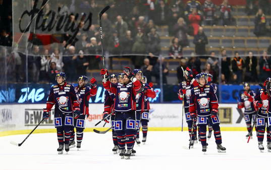 Linköpings spelare jublar