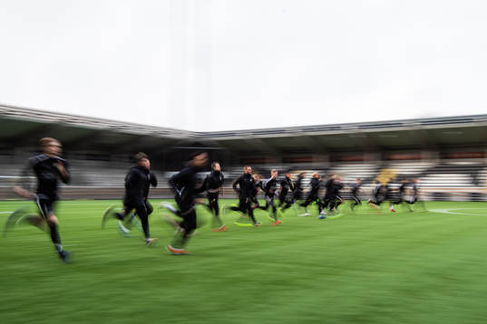 Spelarna värmer upp