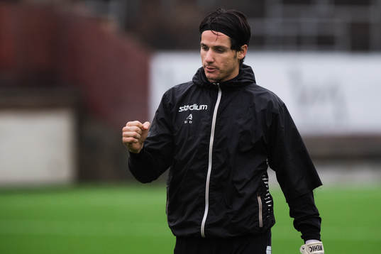 Målvakt Damir Mehic