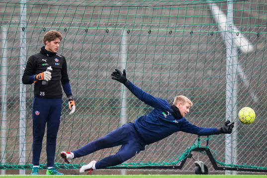 Målvakt Kalle Joelsson och målvakt Ian Pettersson