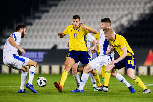 Kalle Holmberg and Alexander Jeremejeff of Sweden in a duel