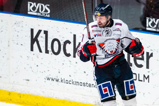 Linköpings Daniel Olsson-Trkulja jublar