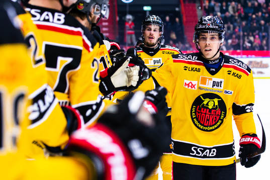 Luleås Emil Larsson jublar
