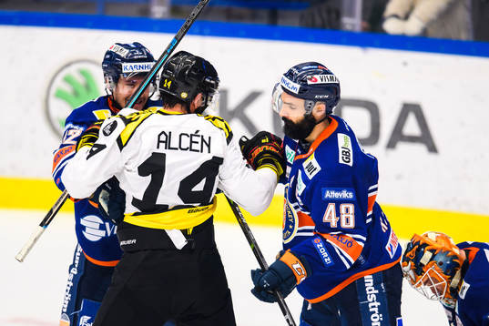 Brynäs Johan Alcén i bråk med Växjös Daniel Rahimi