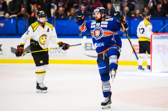 Växjös Roman Horak jublar