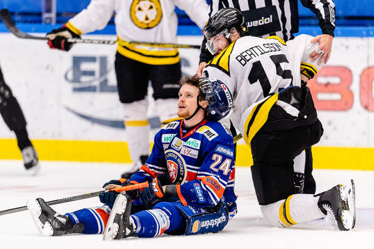 Växjös Brendan Shinnimin och Brynäs Simon Bertilsson