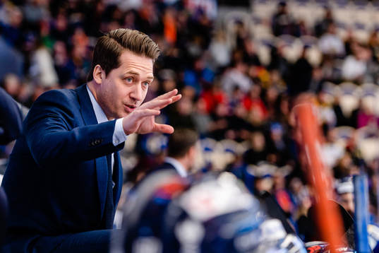 Växjös tränare Sam Hallam