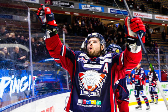 Linköpings Andrew Gordon jublar