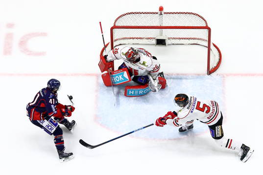 Linköpings Broc Little gör mål 5-4 förbi Örebros