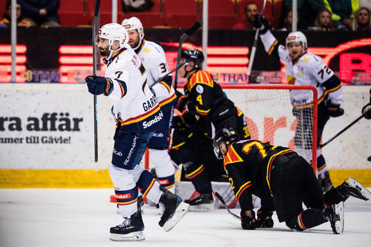 Djurgårdens Jason Garrison jublar