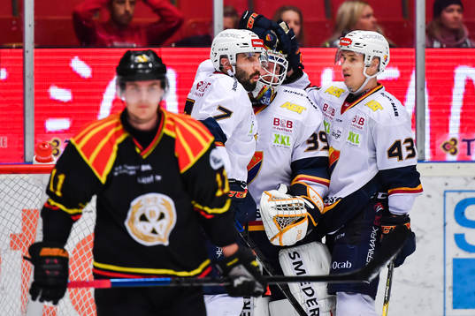 Djurgårdens Jason Garrison, Tom Nilsson och målvakt Adam
