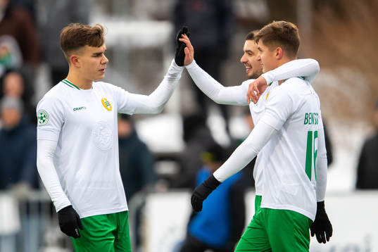 Hammarbys Dusan Jajic, Leo Bengtsson och Vladimir Rodic jublar efter 0-1