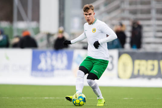 Hammarbys Dusan Jajic med bollen