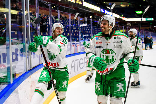 Rögles Matt Carey och Daniel Widing jublar