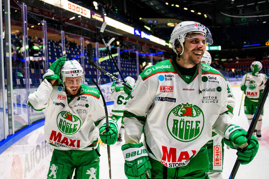 Rögles Matt Carey och Daniel Widing jublar