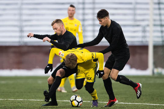 s Sebastian Larsson och Adam Ben Lamin