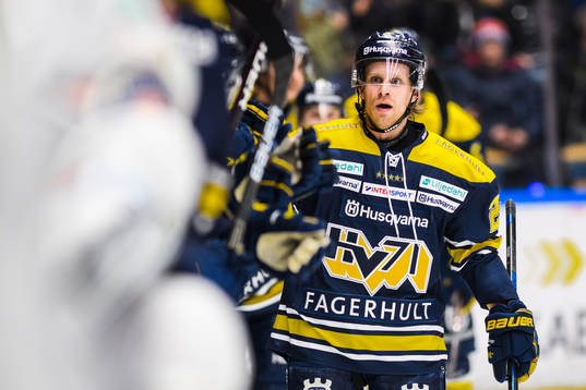 s Mattias Tedenby jublar