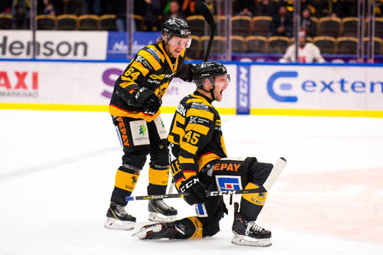 Skellefteås Oscar Möller kvitterar till 2-2 med 0,3