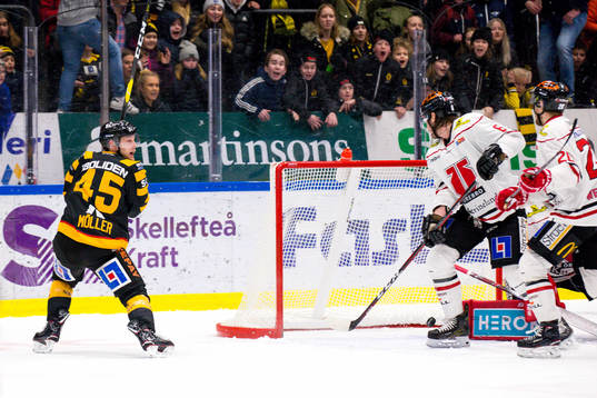 Skellefteås Oscar Möller kvitterar till 2-2 med 0,3