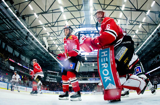 Örebros Jere Sallinen, Tom Wandell och målvakt Stefan