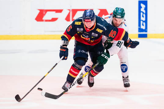 Djurgårdens Jakob Lilja och Färjestads Theodor Lennström