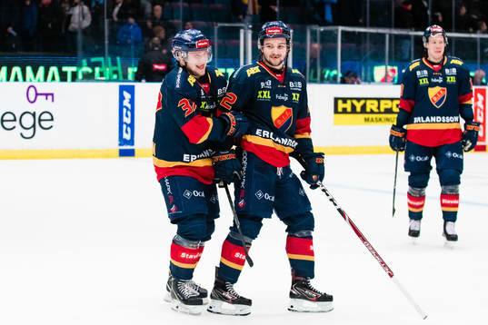 Djurgårdens Jesper Pettersson jublar med Emil Bemström