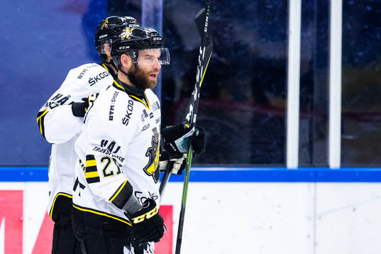 s Christian Sandberg jublar