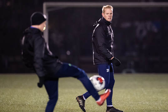 Philip Petersson och målvakt Filiph Bodenäs