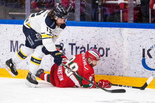 s Andreas Thuresson och Moras Ryan Johnston