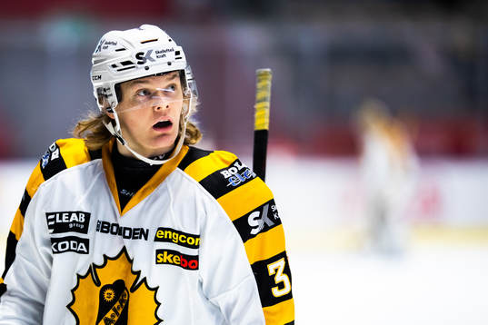 Skellefteås Albin Eriksson jublar