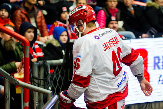 Timrås Janne Jalasvaara lämnar isen