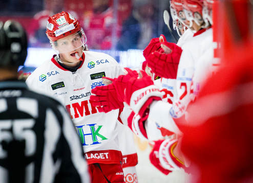 Timrås Henrik Törnqvist gör 2-1 och jublar