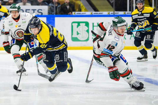 s Mattias Tedenby faller