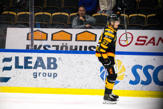 Skellefteås Robin Alvarez jublar