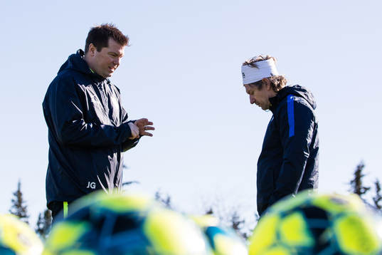 Tränare Jens Gustafsson och players manager Mikael Hansson