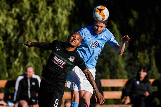 Ferreria Ariclenes Da Silvia of Krasnodar and Lasse Nielsen of Malmö FF