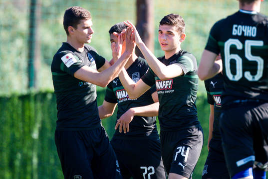 Eduard Spertsian and Andrey Ivanshin celebrates after 1-1