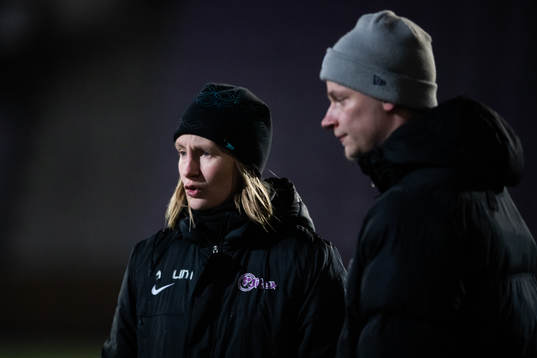 Tränare Kajsa Tornfalk och assisterande tränare Tobias Barin