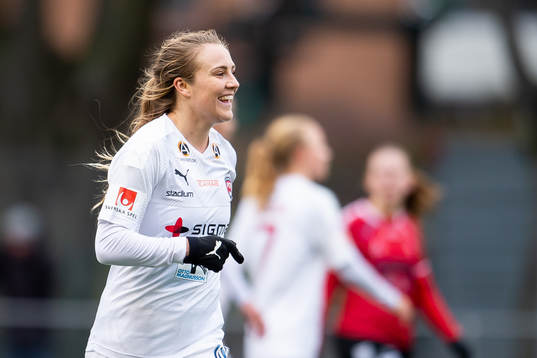 Rosengårds Fiona Brown jublar