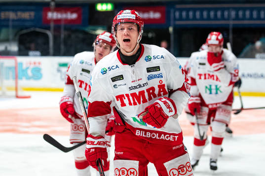 Timrås Johannes Kinnvall jublar