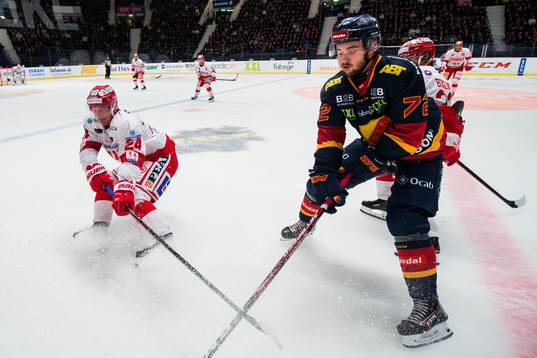 Timrås Andreas Molinder och Djurgårdens Emil Bemström
