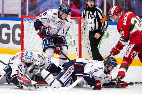 Linköpings målvakt Jonas Gustavsson och Filip Karlsson