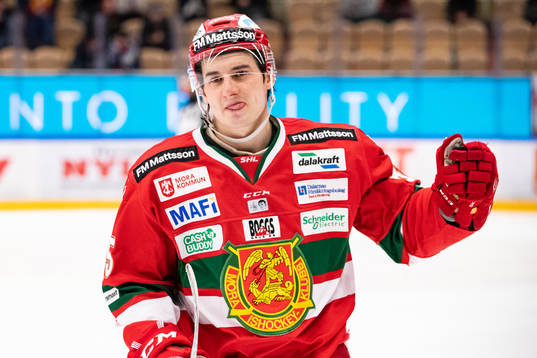 Moras Michael Haga jublar