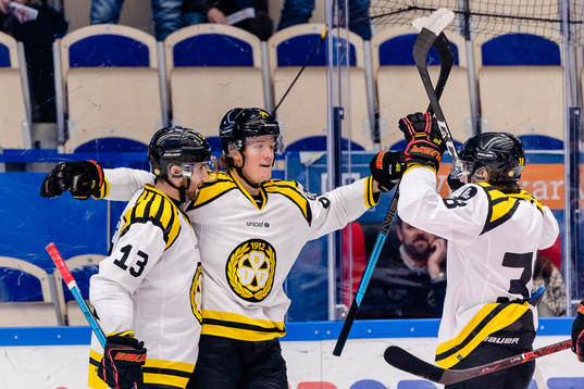 Brynäs Ryan Gunderson och Jesper Boqvist jublar