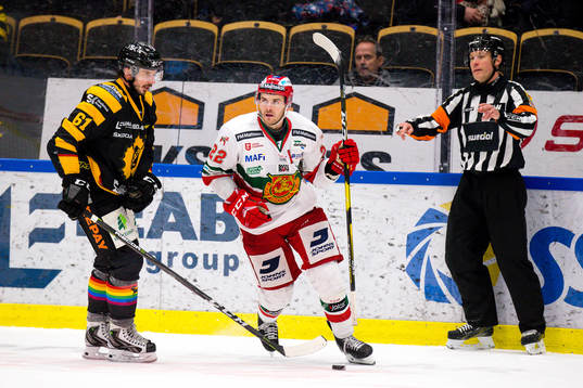 Moras Matt Bailey jublar