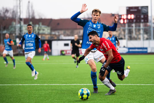Norrbys Didric Andersson och Örgrytes Ailton Almeida i